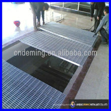 Drainage channel steel bar grating